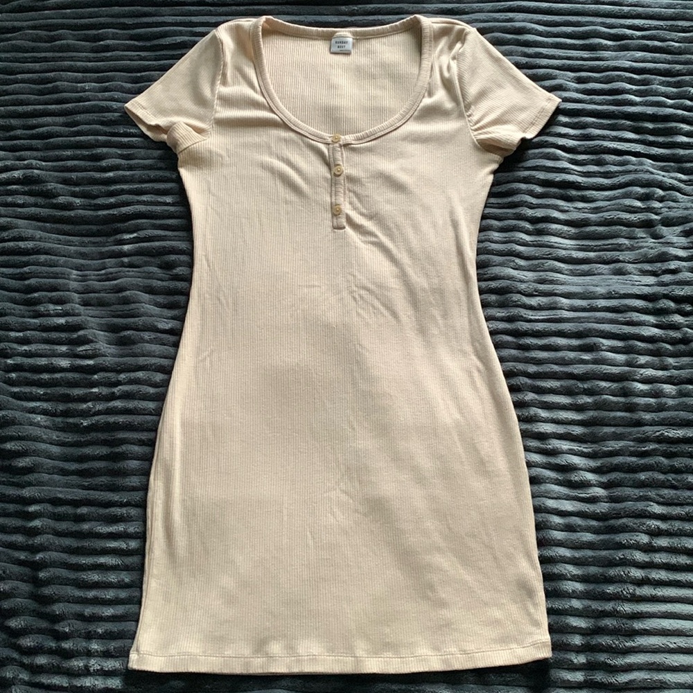 Elegant Cream Short Sleeve Dress